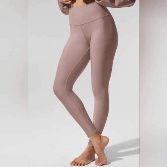 ALO Yoga Pants - Alo Yoga High-Waist Airlift 7/8 Legging